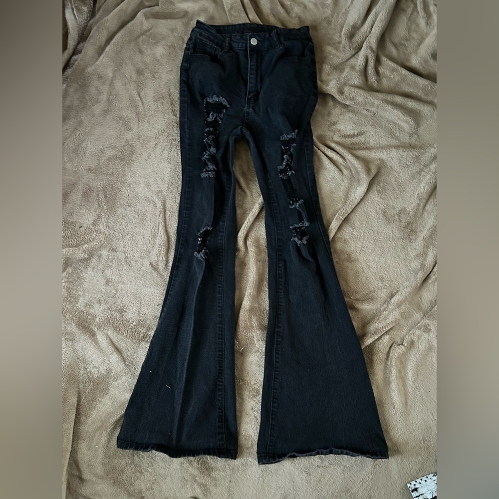 Black ripped sz 6